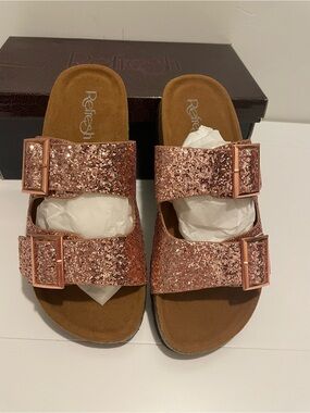 Refresh Brand Women's size 6.5 NEW In Box Rose Gold Birk-Style Glitter Sandals